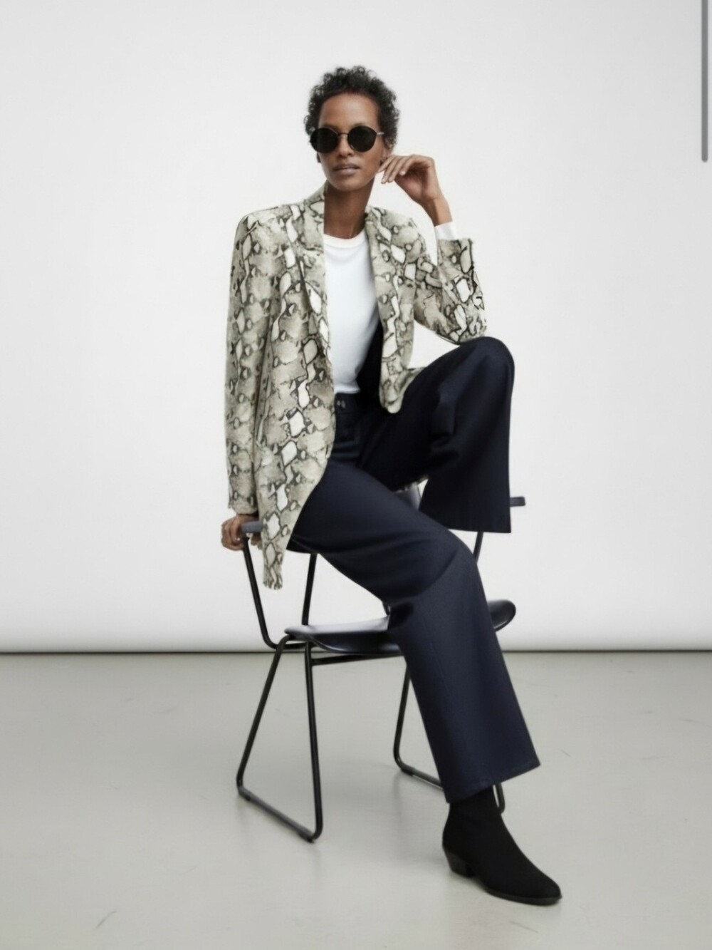 Zara S Snakeskin Satin-Feel / Flowing Animal Print Blazer
